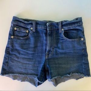 gap shorts